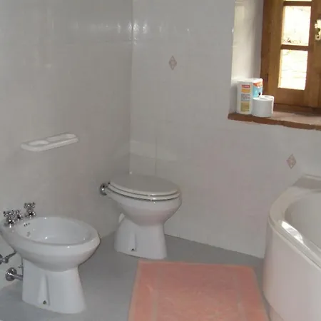 Sleeps 10 Pool Wifi * Corgna